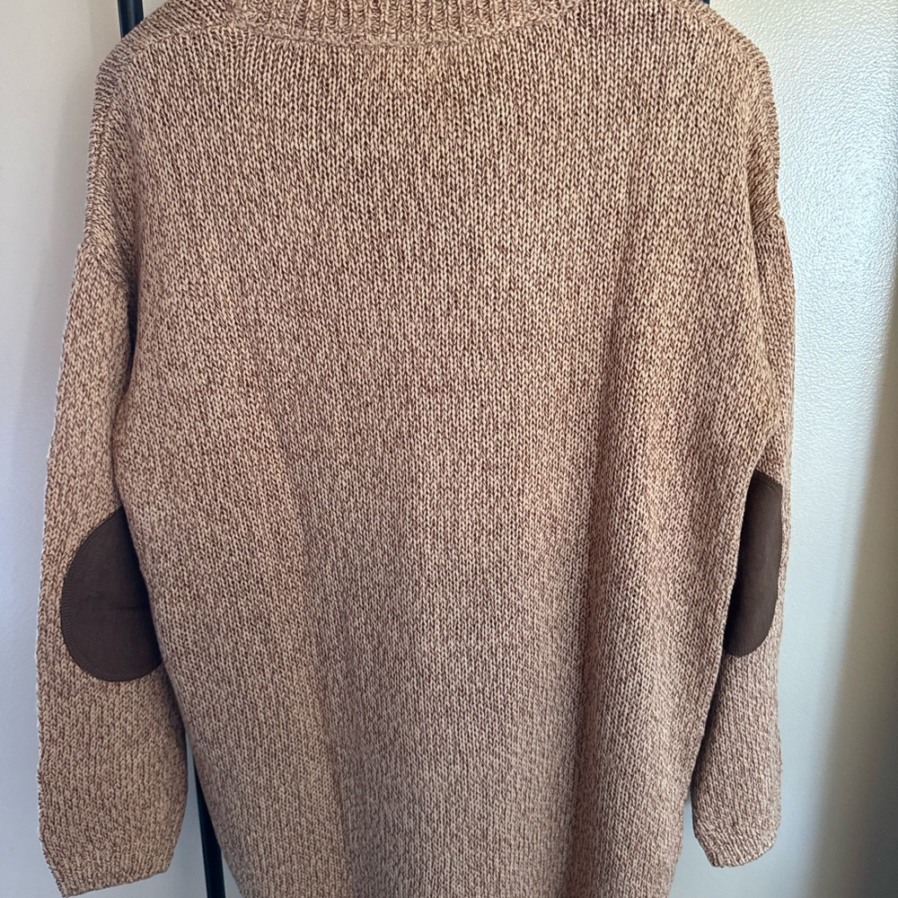 Cozy Earth-Toned Sweater with Elbow Patches - Picture 4 of 4